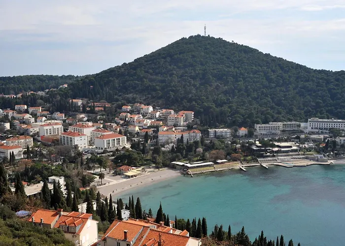 Apartman Dado With Cover Parking On Ideal Location