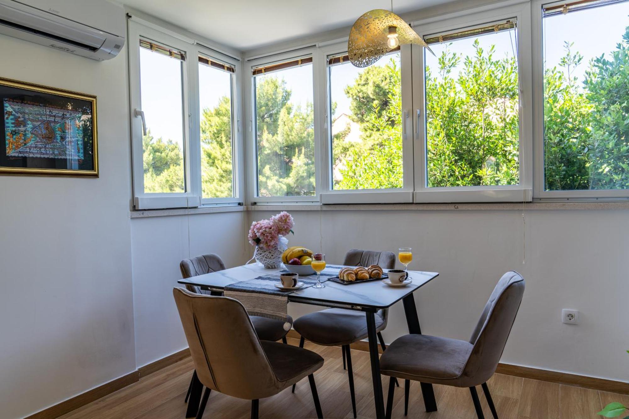 Dado With Cover Parking On Ideal Location Dubrovnik