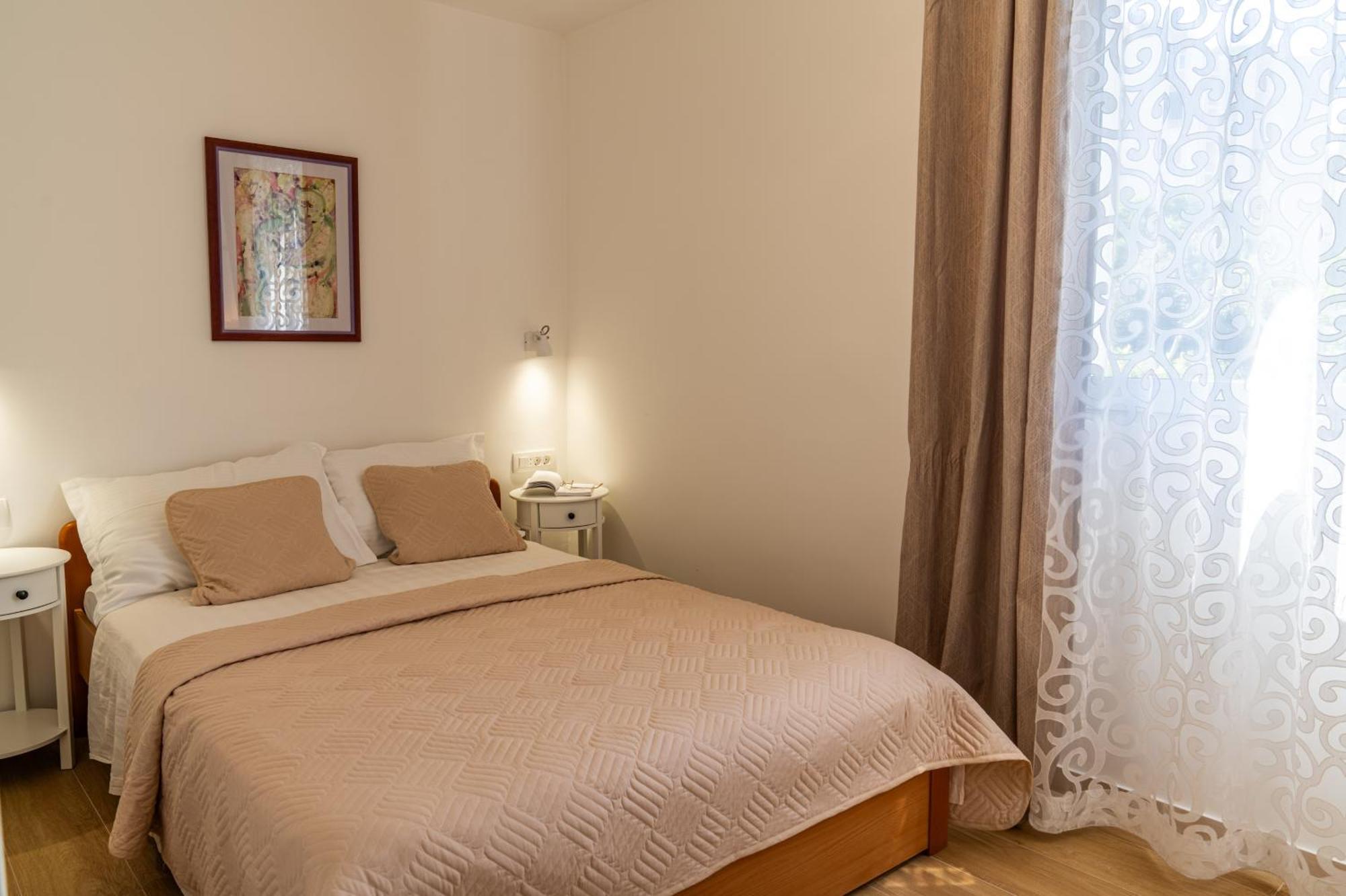 Dado With Cover Parking On Ideal Location Dubrovnik